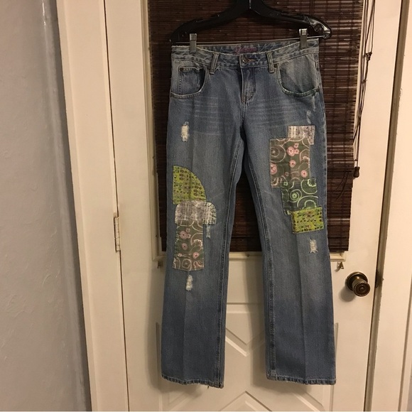 Younique Jeans Women’s Sz 9 Boot Cut Denim Patchwork Distressed Hippie - Picture 1 of 9
